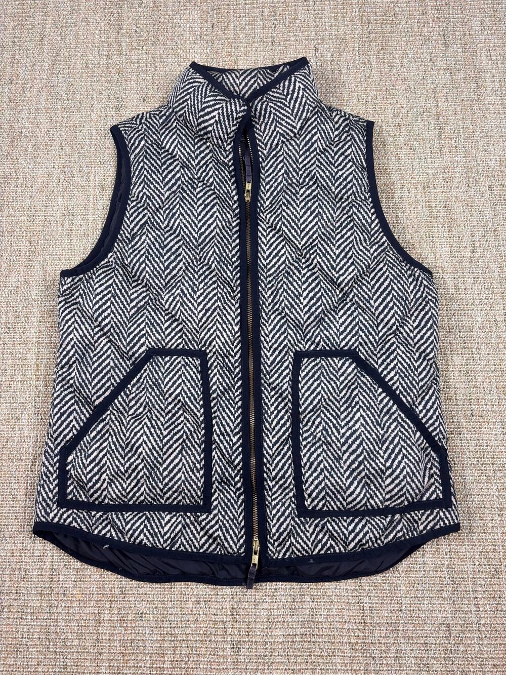 ⚜️ J.Crew Herringbone Quilted Puffer Vest | Size M | Black & Beige